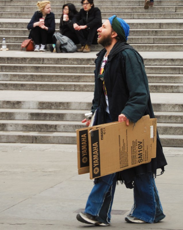 C'è chi improvvisa una danza