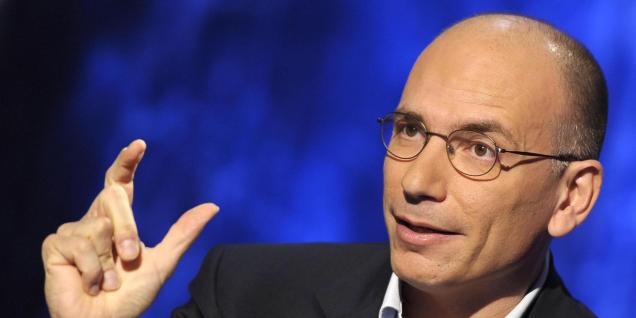 Il presidente del Consiglio dei Ministri, Enrico Letta, durante la registrazione della trasmissione dell'Arena di Domenica In, negli studi della Rai della Dear a Roma, 10 novembre 2013. ANSA/CLAUDIO ONORATI